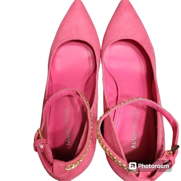 Marc Fisher Barns2 Pink Faux Suede Pointed Toe Ankle Strap Buckle Block Heel 8.5 - Picture 3 of 9